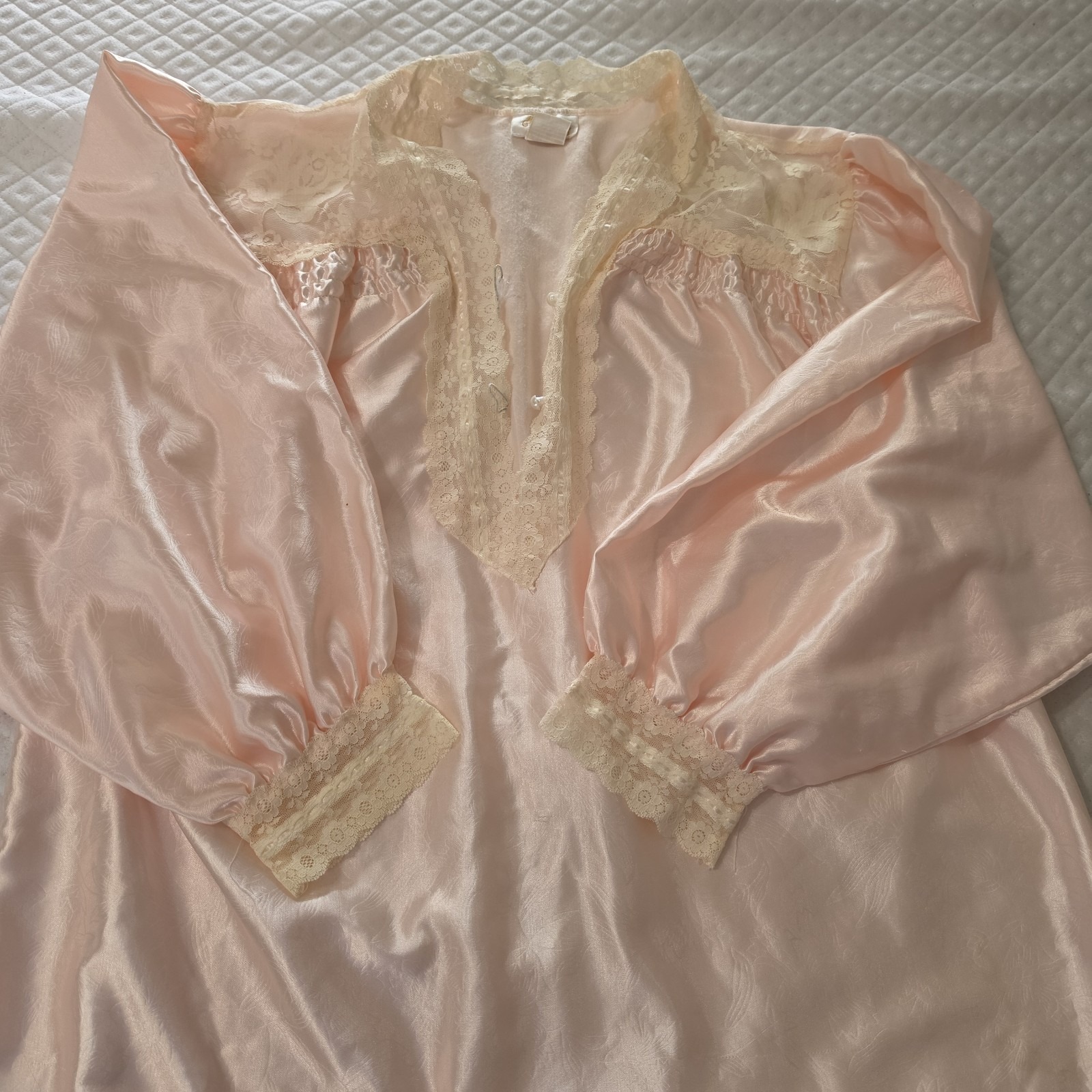 Vintage Elise Stevens Size Medium Peach Satin-Style Nightgown/Fleece Lined